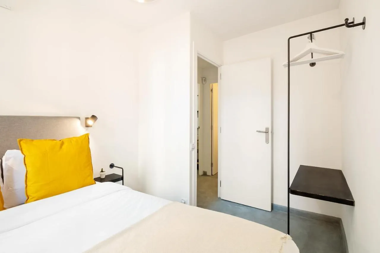 Amazing 3 Bedroom Apartment With Terrace In Poble-Sec Barcelona